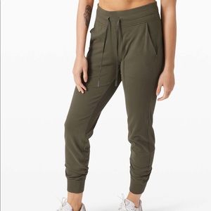 Lululemon Ready to Rulu Joggers 10